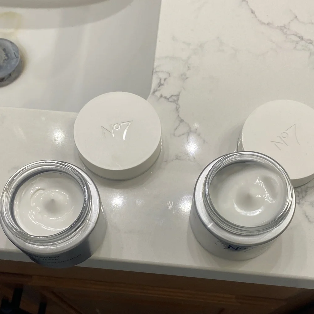 No7 Future Renew Damage Reversal Cream Set - Gray and Green - Picture 2 of 2
